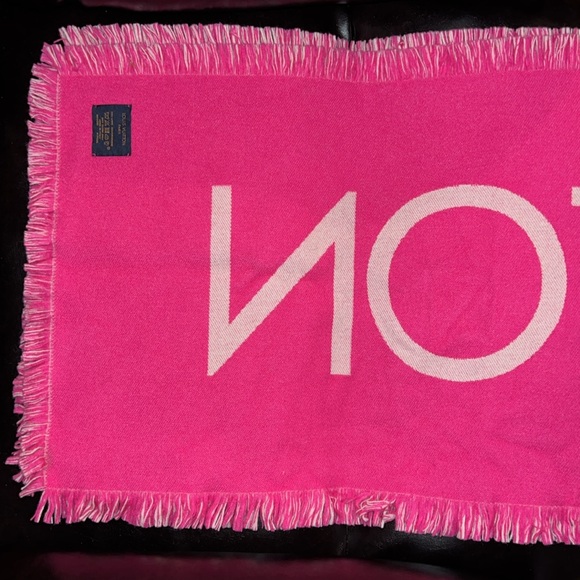 Louis Vuitton Wool Cashmere Echarpes Team Scarf Pink - Picture 10 of 13